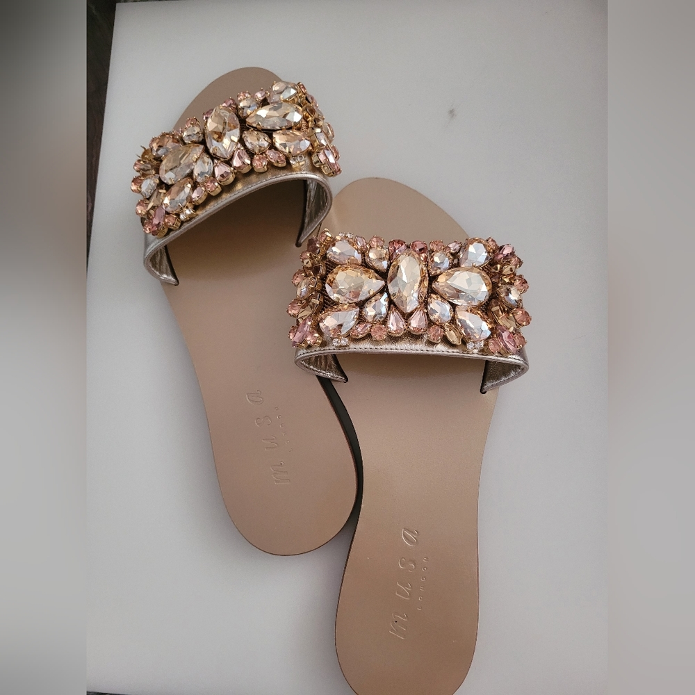 MUSA Made in Italy Slippers With Crystals Womens Size 6